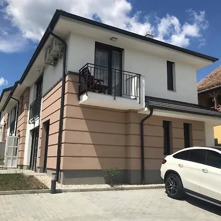 Edmond Apartment
